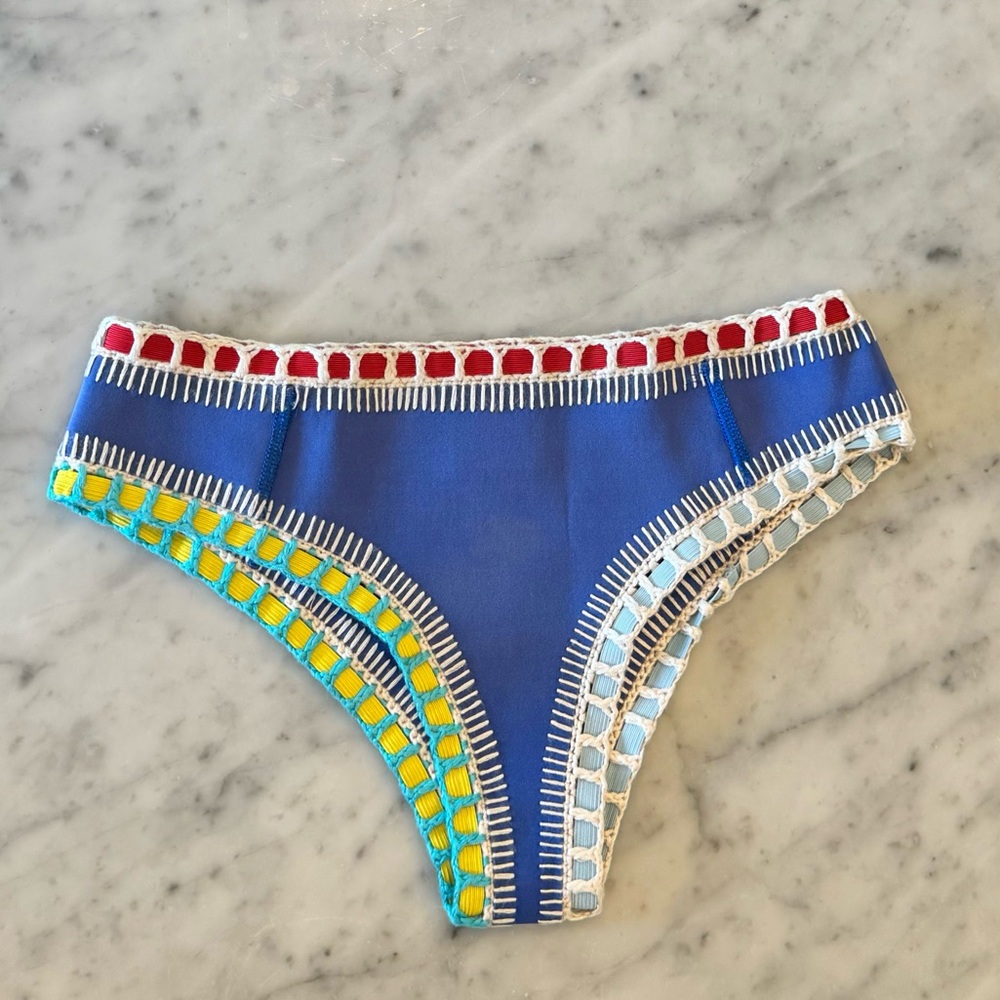 Kiini Boyshort bottom in Tuesday